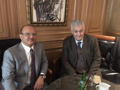 الموقع الرسمي للأستاذ يحيى محمد عبدالله صالح - يحيى صالح يعقد عدد من اللقاءات في العاصمة الفرنسية باريس