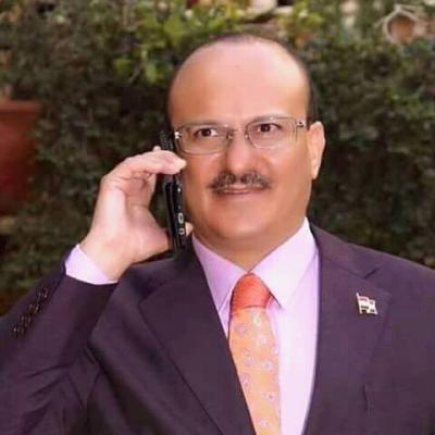 الموقع الرسمي للأستاذ يحيى محمد عبدالله صالح - العميد يحيى صالح يتلقى عدداً من الإتصالات المؤيدة لمضمون كلمته التي ألقها في الذكرى الخامسة للعدوان .
